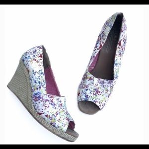 Toms Splatter Wedges
